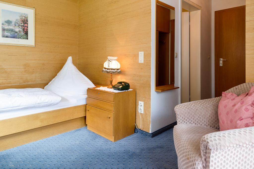 Hotel Schwarzwaldschaefer Enzklösterle Pokoj fotografie