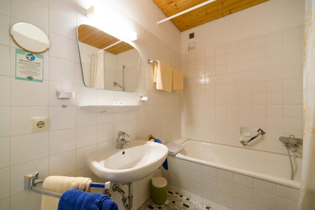 Hotel Schwarzwaldschaefer Enzklösterle Pokoj fotografie